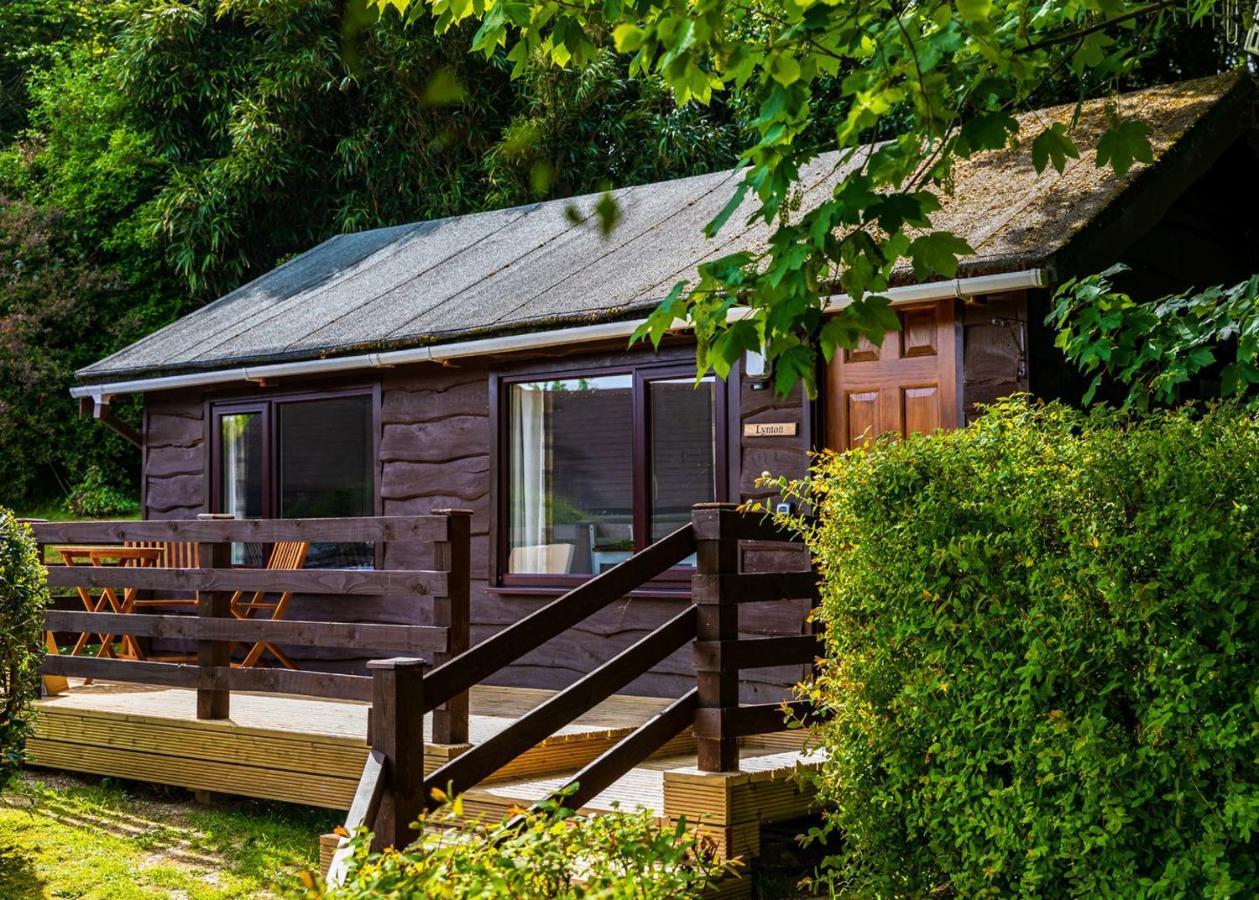 Grattons Cedar Lodges Berrynarbor Exterior photo